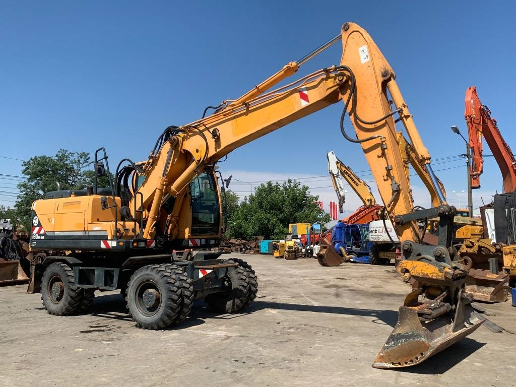 Hyundai Robex 180 W-9 A  - Riteņu ekskavators: foto 5 Hyundai Robex 180 W-9 A  - Riteņu ekskavators: foto 5
