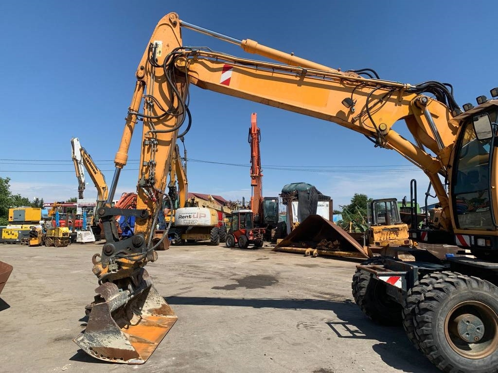 Hyundai Robex 180 W-9 A  - Riteņu ekskavators: foto 4 Hyundai Robex 180 W-9 A  - Riteņu ekskavators: foto 4