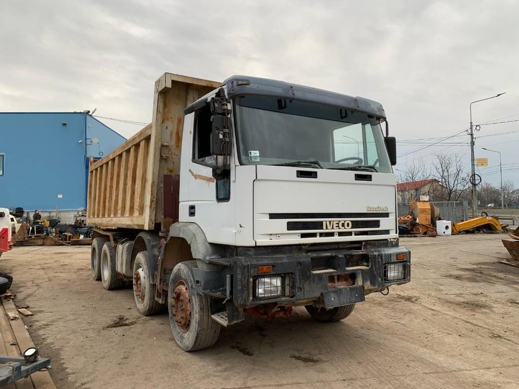 Iveco Eurotech - Kravas automašīna pašizgāzējs: foto 5 Iveco Eurotech - Kravas automašīna pašizgāzējs: foto 5