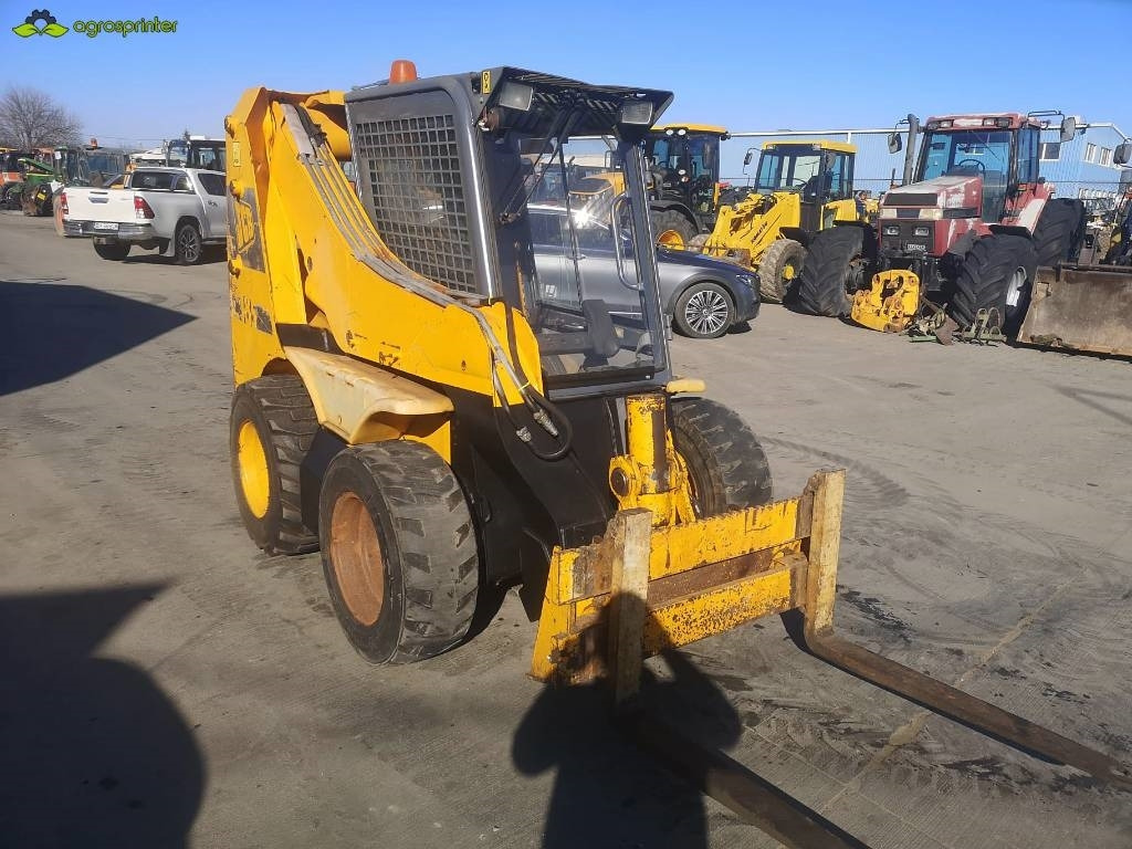 JCB 185 - Kompaktiekrāvējs: foto 1 JCB 185 - Kompaktiekrāvējs: foto 1