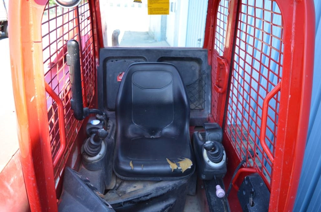 JCB 190 T - Kompaktiekrāvējs: foto 5 JCB 190 T - Kompaktiekrāvējs: foto 5