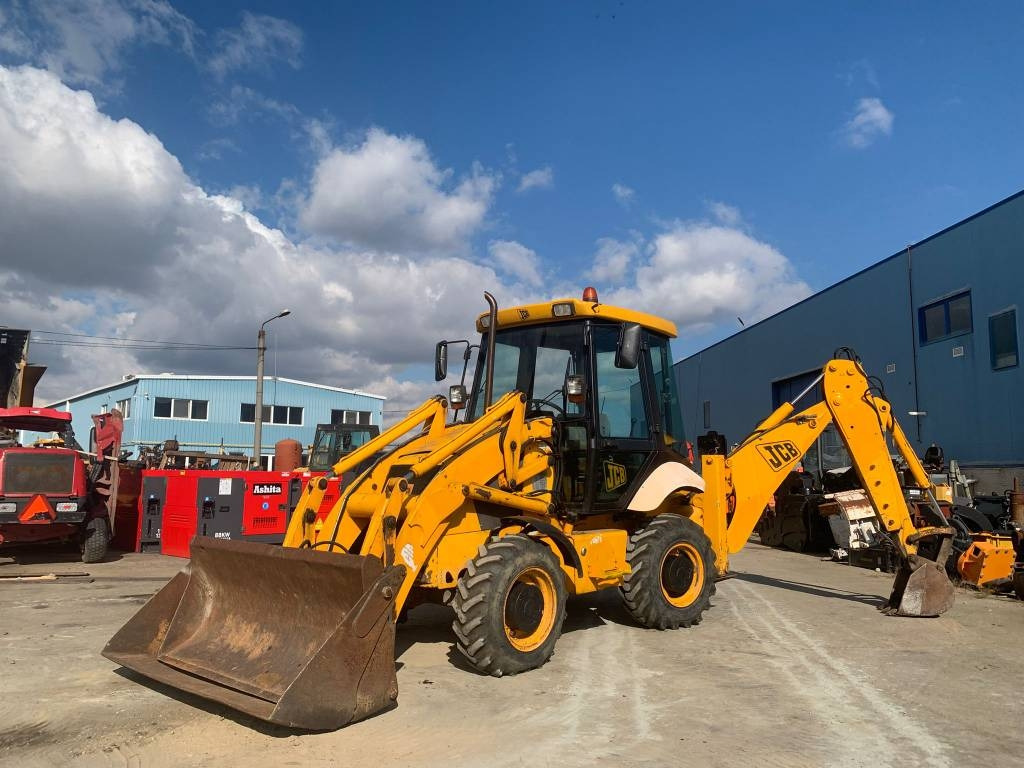 JCB 2 CX - Ekskavators-iekrāvējs: foto 1 JCB 2 CX - Ekskavators-iekrāvējs: foto 1