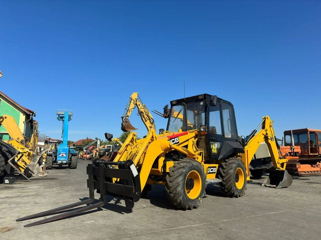 JCB 2 CX - Ekskavators-iekrāvējs: foto 1 JCB 2 CX - Ekskavators-iekrāvējs: foto 1
