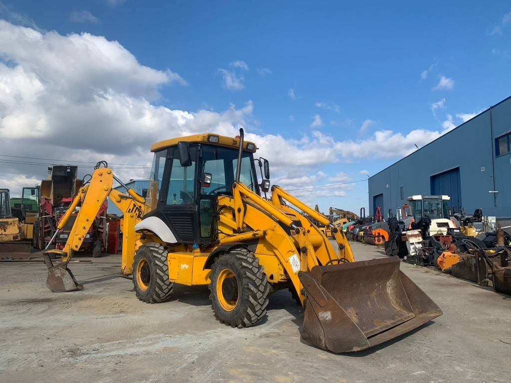 JCB 2 CX - Ekskavators-iekrāvējs: foto 2 JCB 2 CX - Ekskavators-iekrāvējs: foto 2