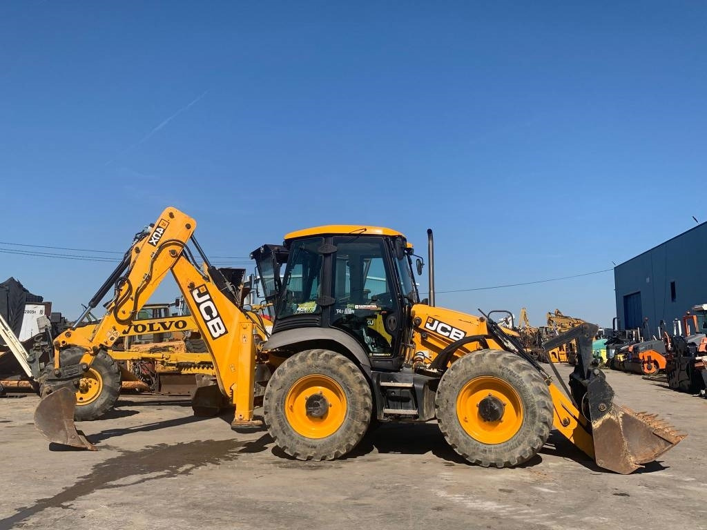 JCB 4 CX - Ekskavators-iekrāvējs: foto 2 JCB 4 CX - Ekskavators-iekrāvējs: foto 2