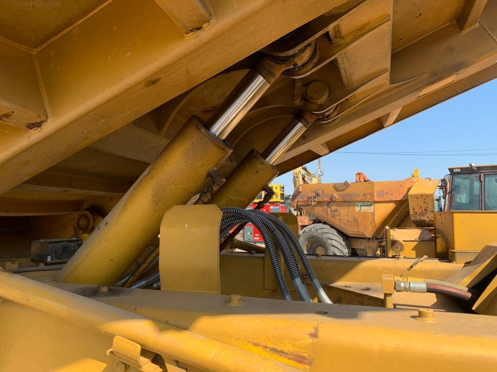 Komatsu CD 110 R-1  līzingu Komatsu CD 110 R-1: foto 11