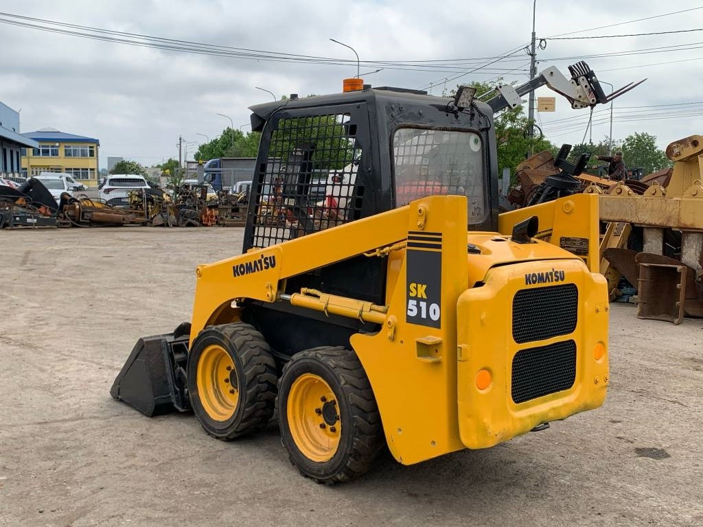 Komatsu SK 510 - Kompaktiekrāvējs: foto 4 Komatsu SK 510 - Kompaktiekrāvējs: foto 4
