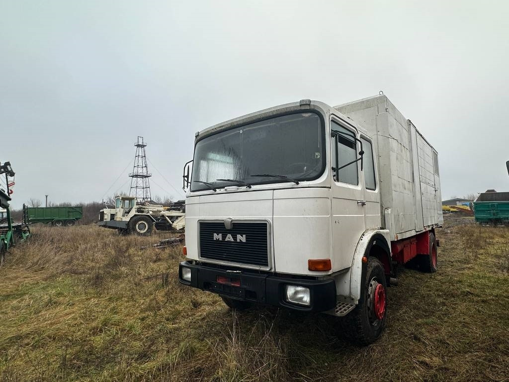 MAN Pressure Washer 19.321 - Komunālā/ Specializētā tehnika, Kravas automašīna ar slēgto virsbūvi: foto 5 MAN Pressure Washer 19.321 - Komunālā/ Specializētā tehnika, Kravas automašīna ar slēgto virsbūvi: foto 5