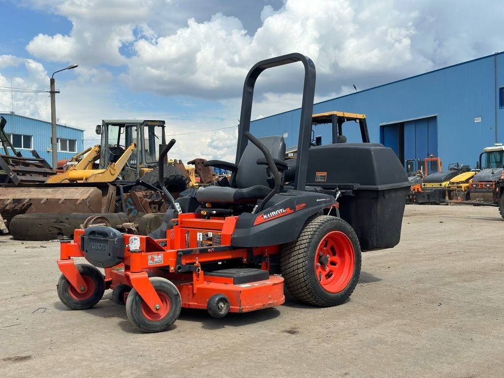 Kubota Z121S - Zāles pļāvējs: foto 1 Kubota Z121S - Zāles pļāvējs: foto 1