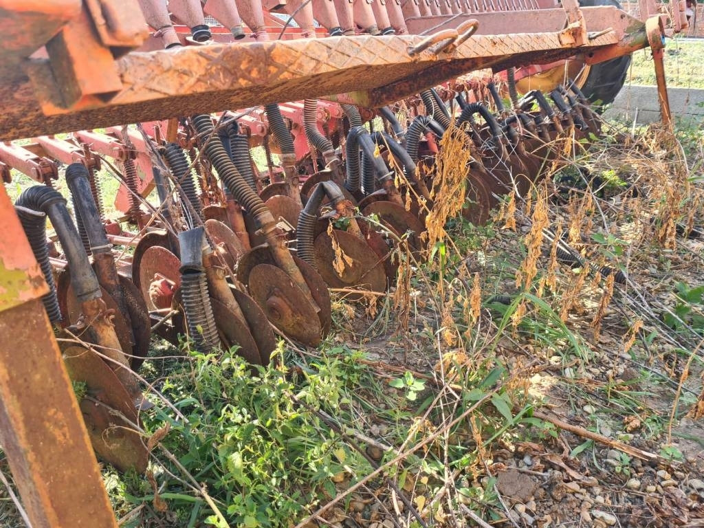 Kuhn 4M - Kombinētā sējmašīna: foto 3 Kuhn 4M - Kombinētā sējmašīna: foto 3