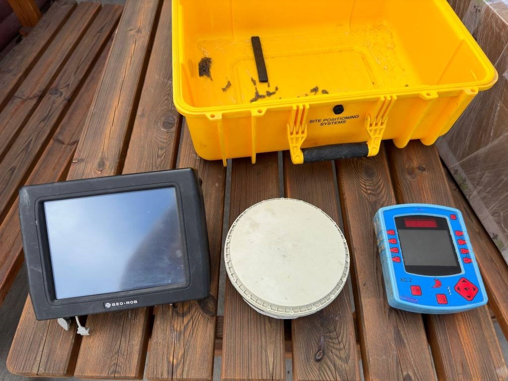 Leica Power Antenna Bluetooth + Power Supply BOX - Navigācijas sistēma - Celtniecības tehnika: foto 3 Leica Power Antenna Bluetooth + Power Supply BOX - Navigācijas sistēma - Celtniecības tehnika: foto 3