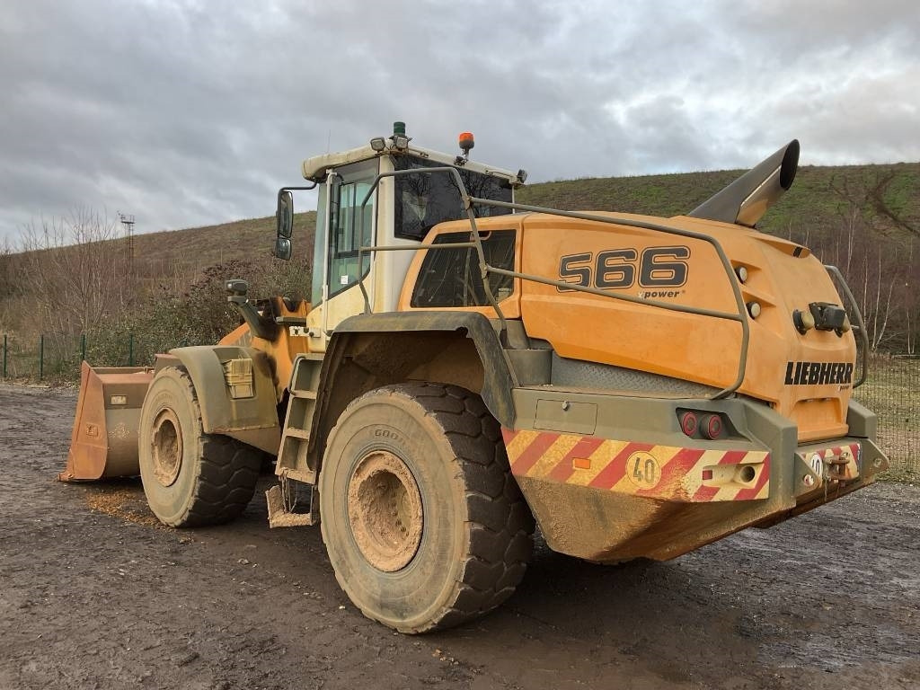 Liebherr L 566 - Riteņu iekrāvējs: foto 2 Liebherr L 566 - Riteņu iekrāvējs: foto 2