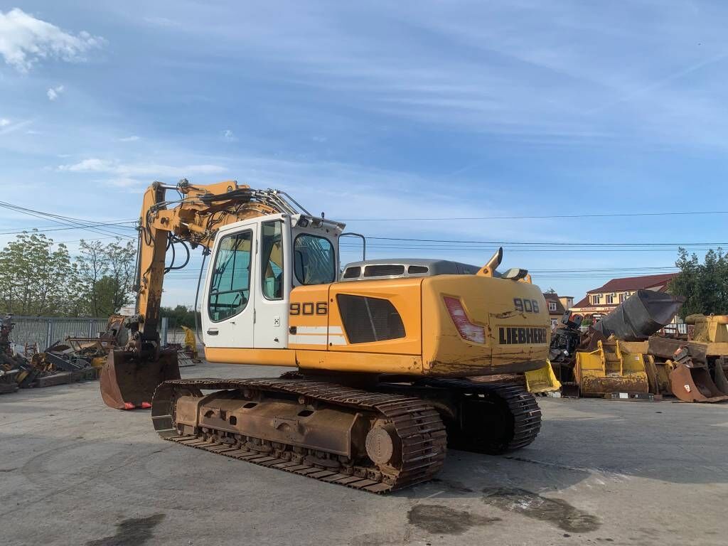 Liebherr R 906 LC Liebherr R 906 LC - Kāpurķēžu ekskavators: foto 3 Liebherr R 906 LC Liebherr R 906 LC - Kāpurķēžu ekskavators: foto 3