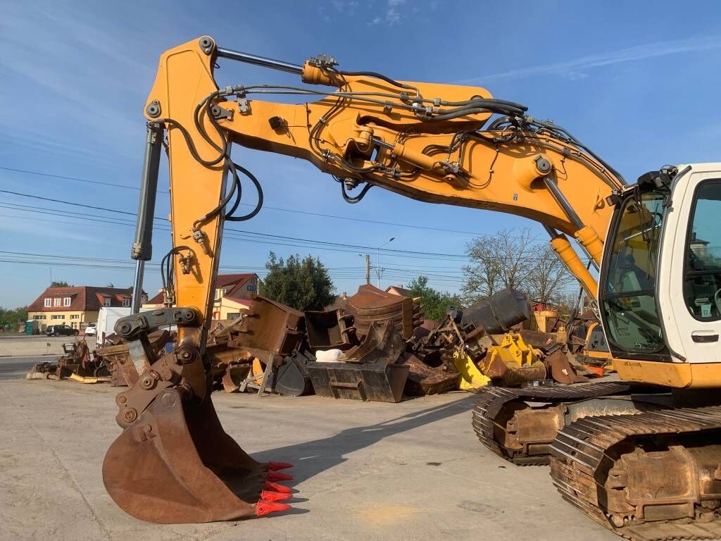 Liebherr R 906 LC Liebherr R 906 LC - Kāpurķēžu ekskavators: foto 4 Liebherr R 906 LC Liebherr R 906 LC - Kāpurķēžu ekskavators: foto 4