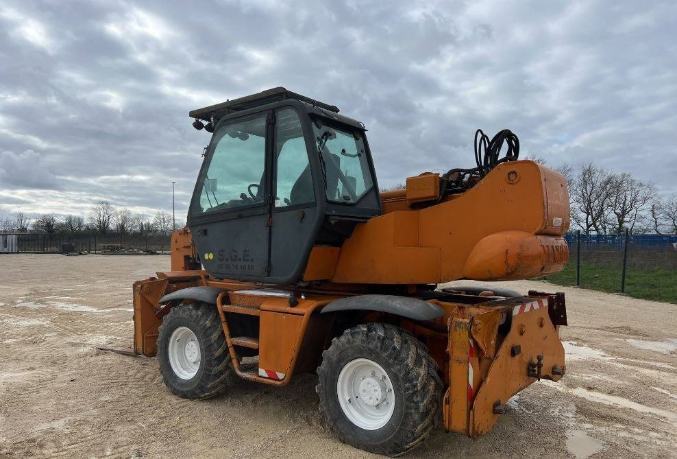 Manitou MRT 1432 - Teleskopiskais iekrāvējs: foto 3 Manitou MRT 1432 - Teleskopiskais iekrāvējs: foto 3