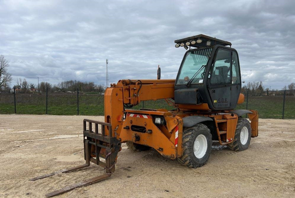 Manitou MRT 1432 - Teleskopiskais iekrāvējs: foto 2 Manitou MRT 1432 - Teleskopiskais iekrāvējs: foto 2