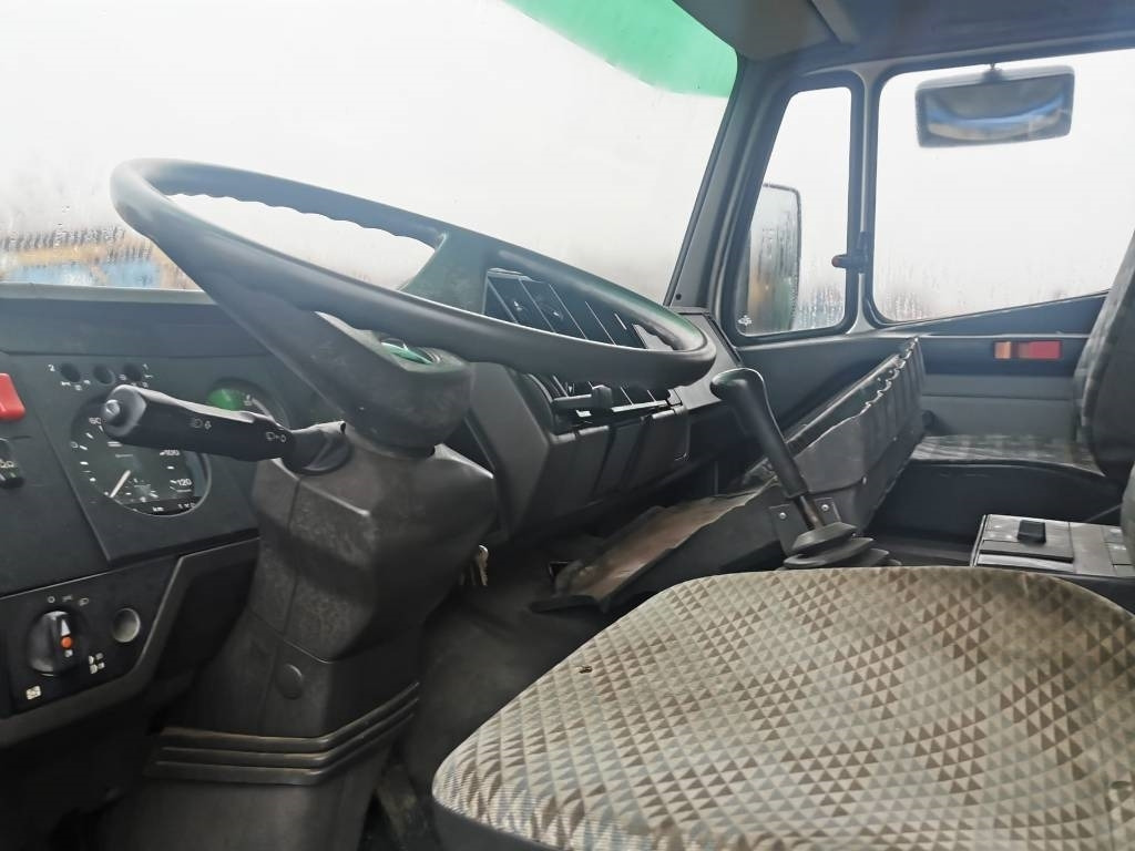 Mercedes-Benz 2426 - Asenizācijas mašīna: foto 5 Mercedes-Benz 2426 - Asenizācijas mašīna: foto 5