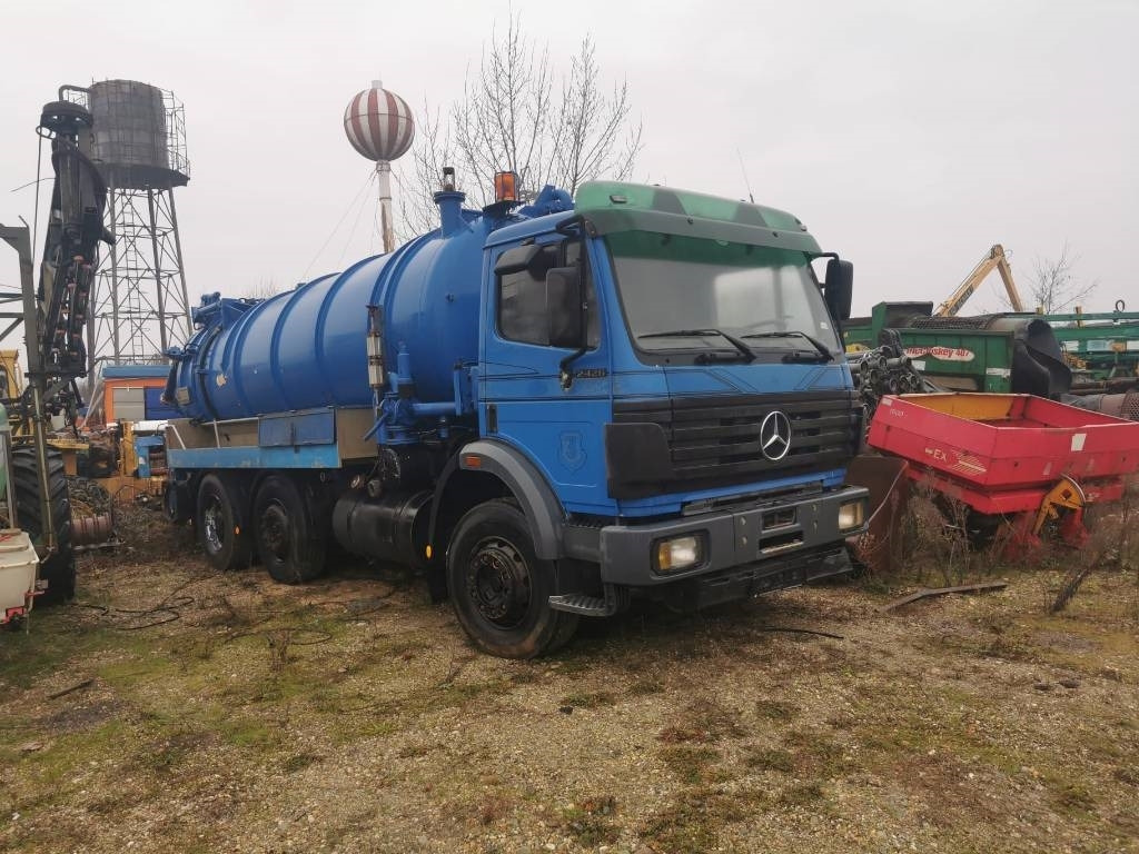 Mercedes-Benz 2426 - Asenizācijas mašīna: foto 1 Mercedes-Benz 2426 - Asenizācijas mašīna: foto 1