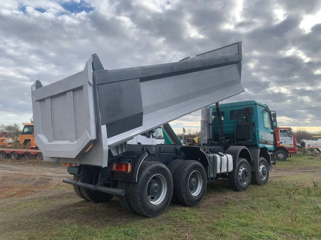 Mercedes-Benz Actros 4143 - Kravas automašīna pašizgāzējs: foto 4 Mercedes-Benz Actros 4143 - Kravas automašīna pašizgāzējs: foto 4