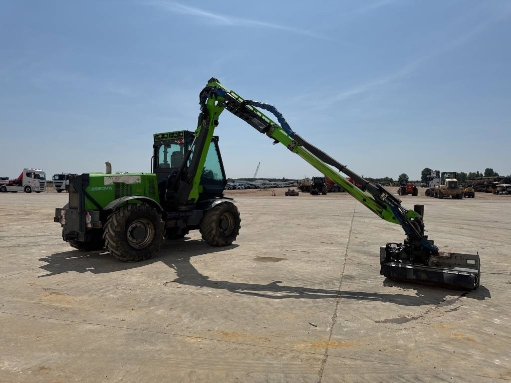 Merlo MM 150 VR - Meža traktors: foto 3 Merlo MM 150 VR - Meža traktors: foto 3
