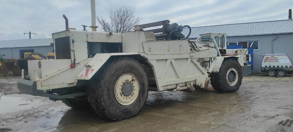 Michigan 110HT - Skrēperis: foto 4 Michigan 110HT - Skrēperis: foto 4