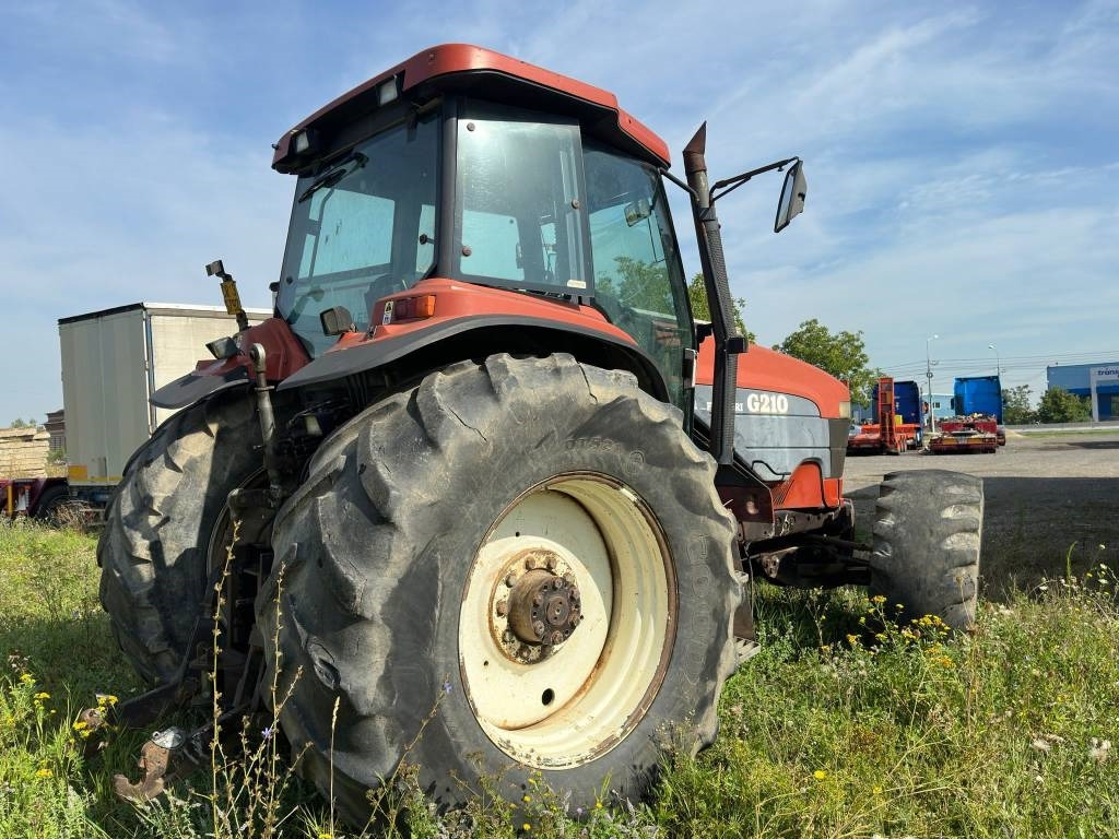 Traktors New Holland G 210: foto 7