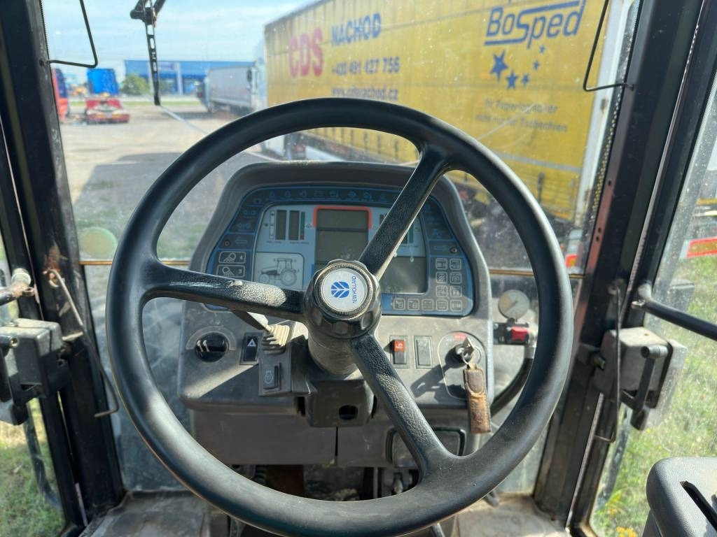Traktors New Holland G 210: foto 11
