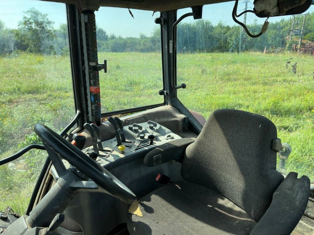 Traktors New Holland G 210: foto 9