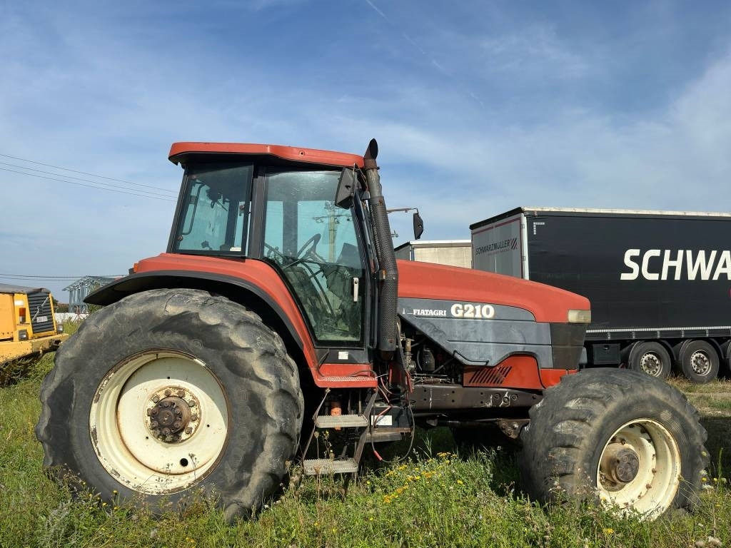 Traktors New Holland G 210: foto 6