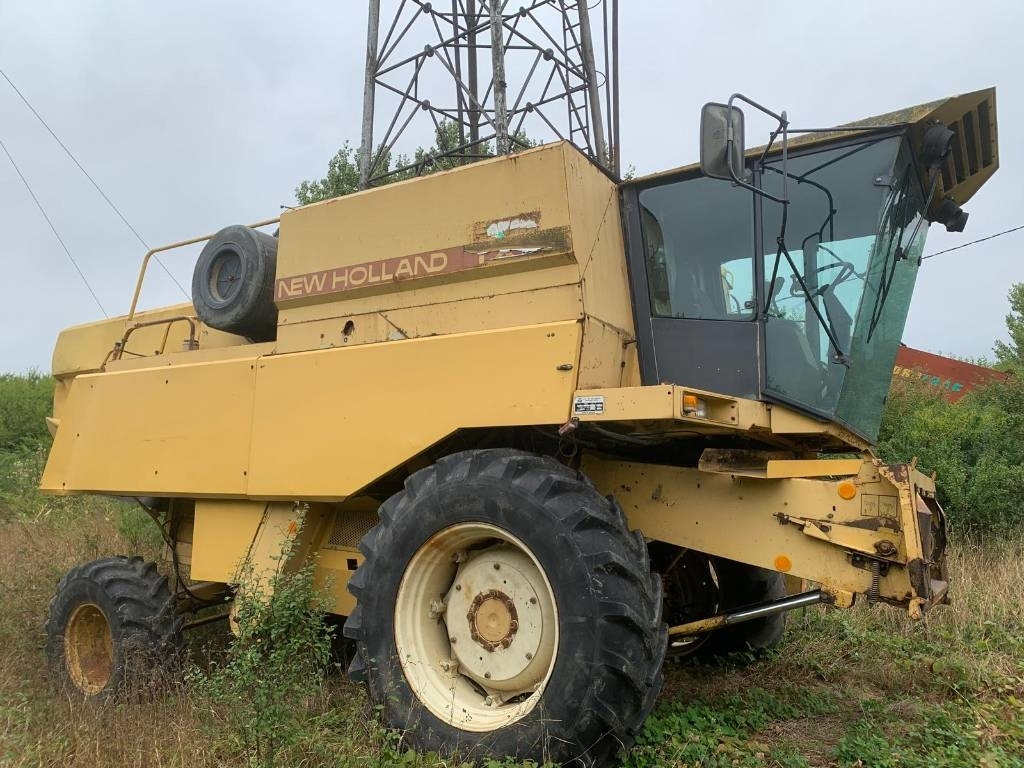 New Holland TX 32 - Labības kombains: foto 2 New Holland TX 32 - Labības kombains: foto 2