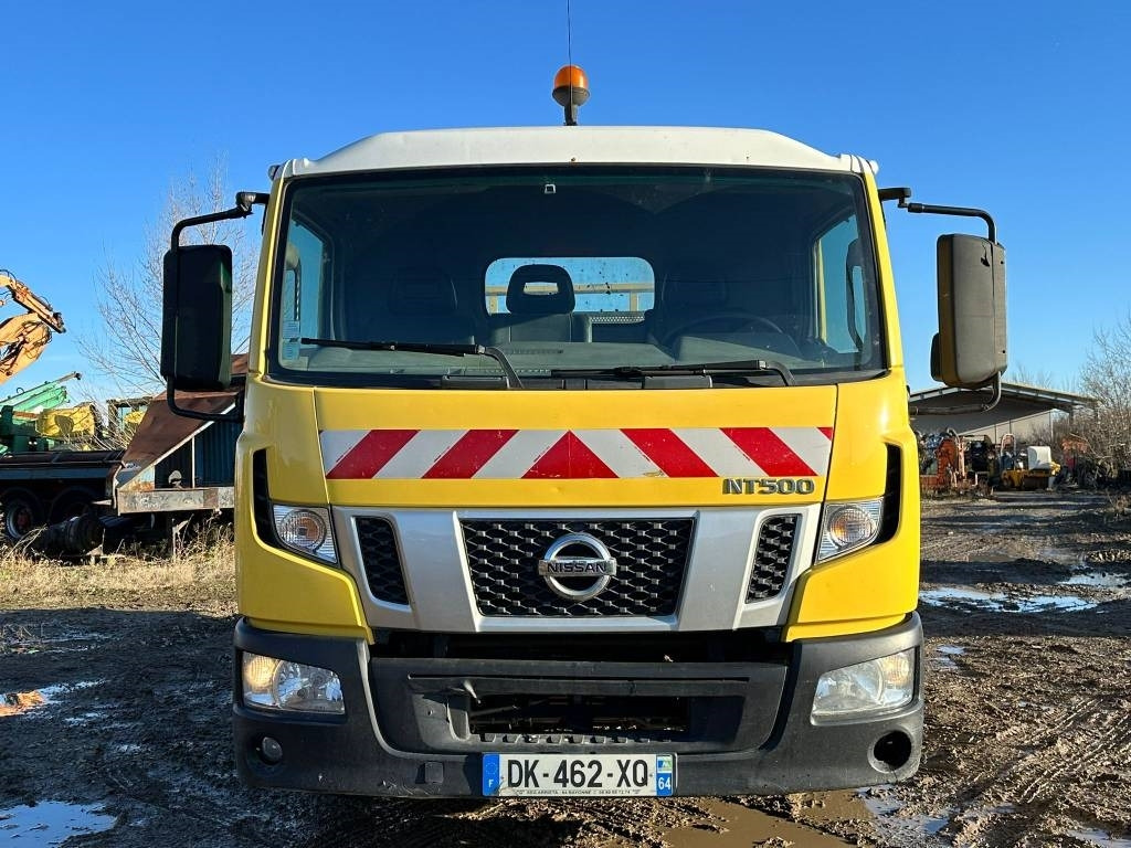 Nissan NT500 - Kravas automašīna pašizgāzējs: foto 2 Nissan NT500 - Kravas automašīna pašizgāzējs: foto 2