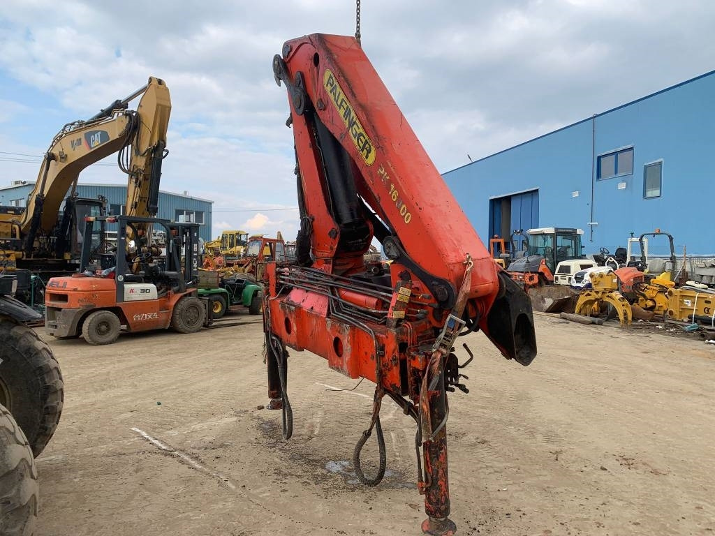 Palfinger PK16000A - Celtnis-manipulators - Kravas automašīna: foto 4 Palfinger PK16000A - Celtnis-manipulators - Kravas automašīna: foto 4