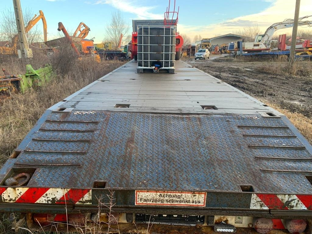 Schmitz S 01 - Puspiekabe zema profila platforma: foto 3 Schmitz S 01 - Puspiekabe zema profila platforma: foto 3