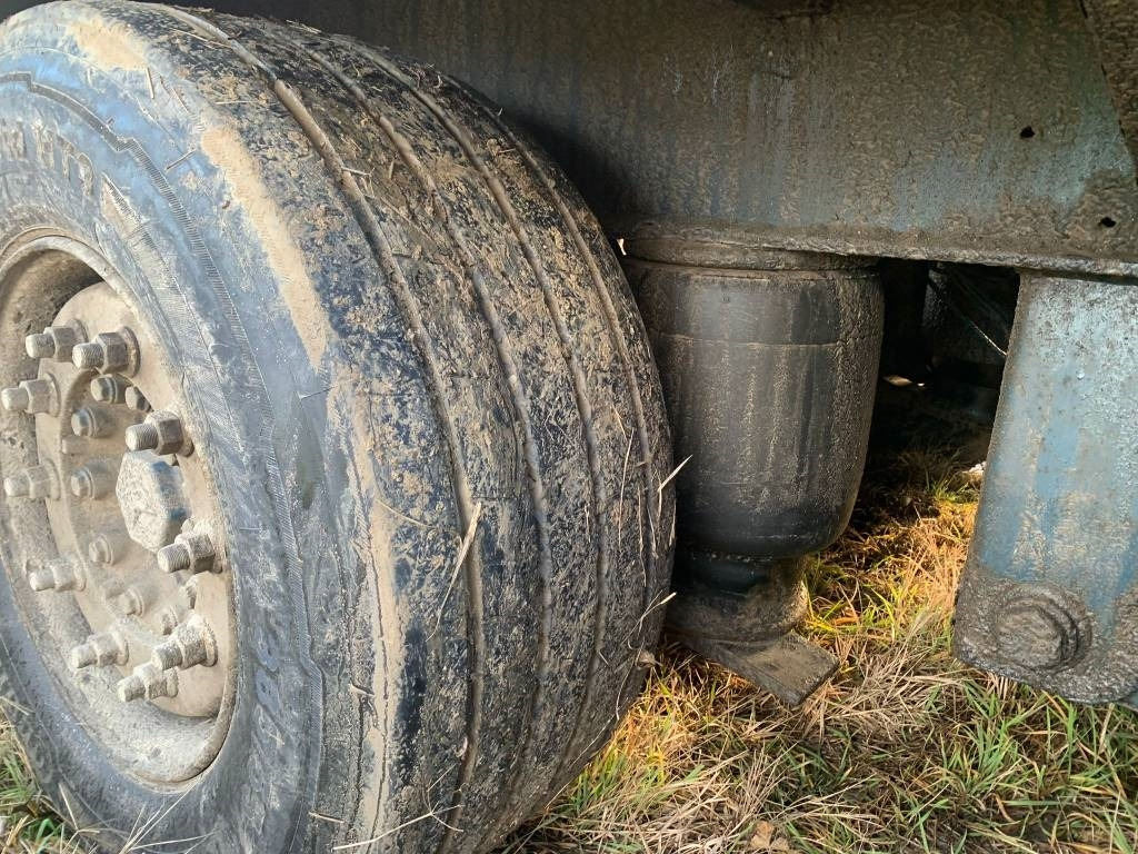 Schmitz S 01 - Puspiekabe zema profila platforma: foto 5 Schmitz S 01 - Puspiekabe zema profila platforma: foto 5