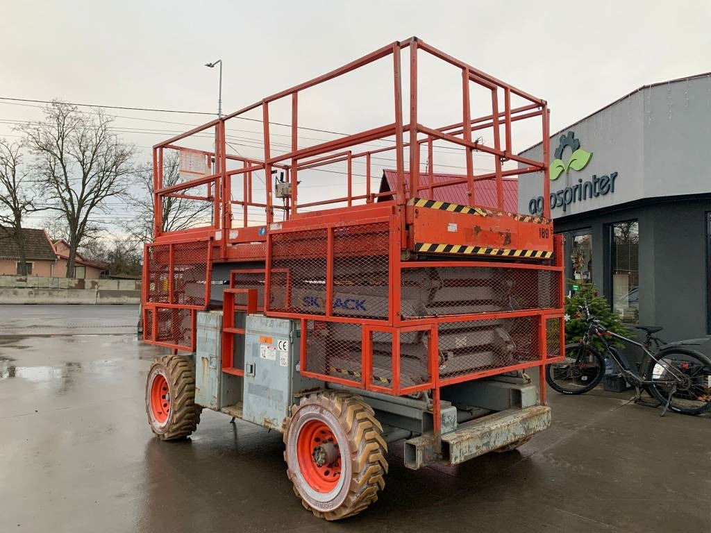 SkyJack SJ 8841 - Šķērveida pacēlājs: foto 5 SkyJack SJ 8841 - Šķērveida pacēlājs: foto 5