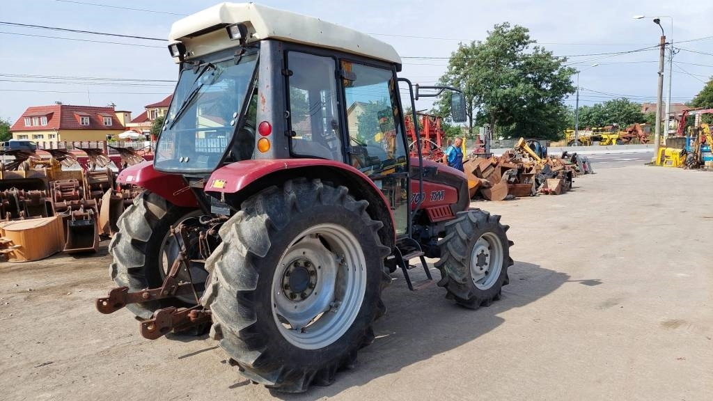 TYM T700 - Traktors: foto 4 TYM T700 - Traktors: foto 4