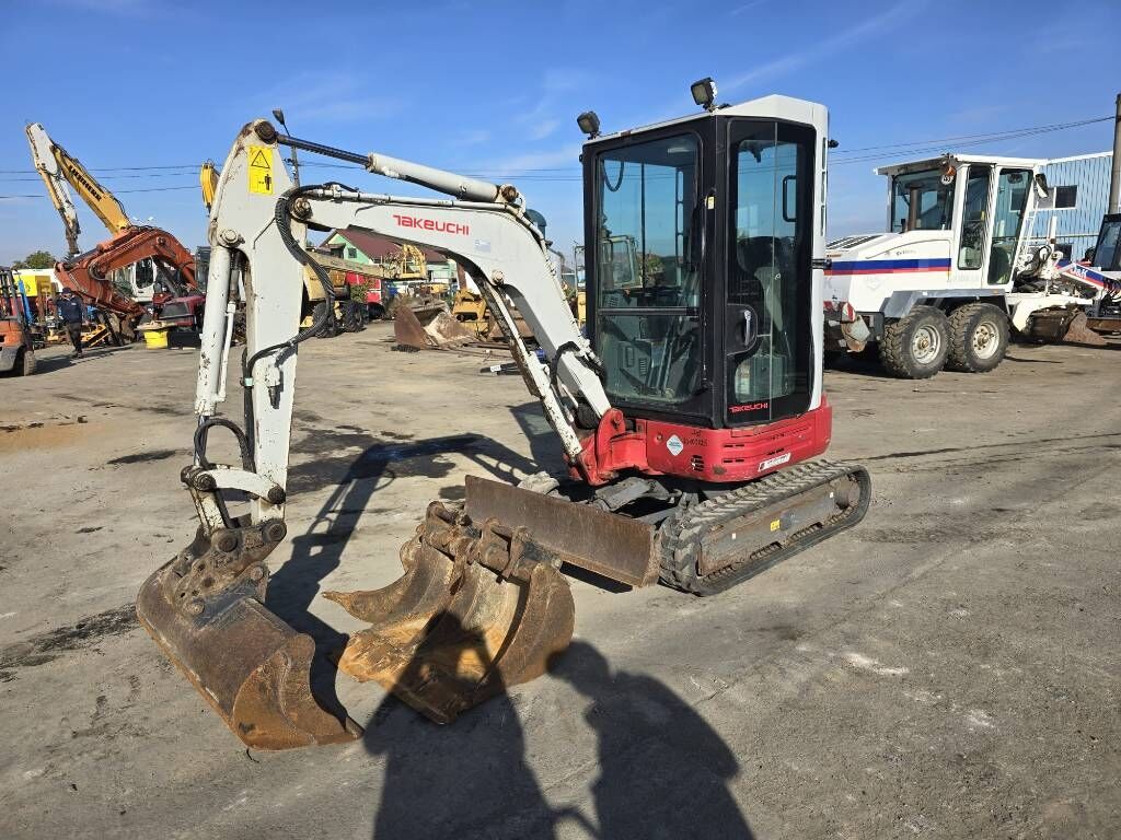 Takeuchi TB 23 R Takeuchi TB 23 R - Mini-ekskavators: foto 1 Takeuchi TB 23 R Takeuchi TB 23 R - Mini-ekskavators: foto 1
