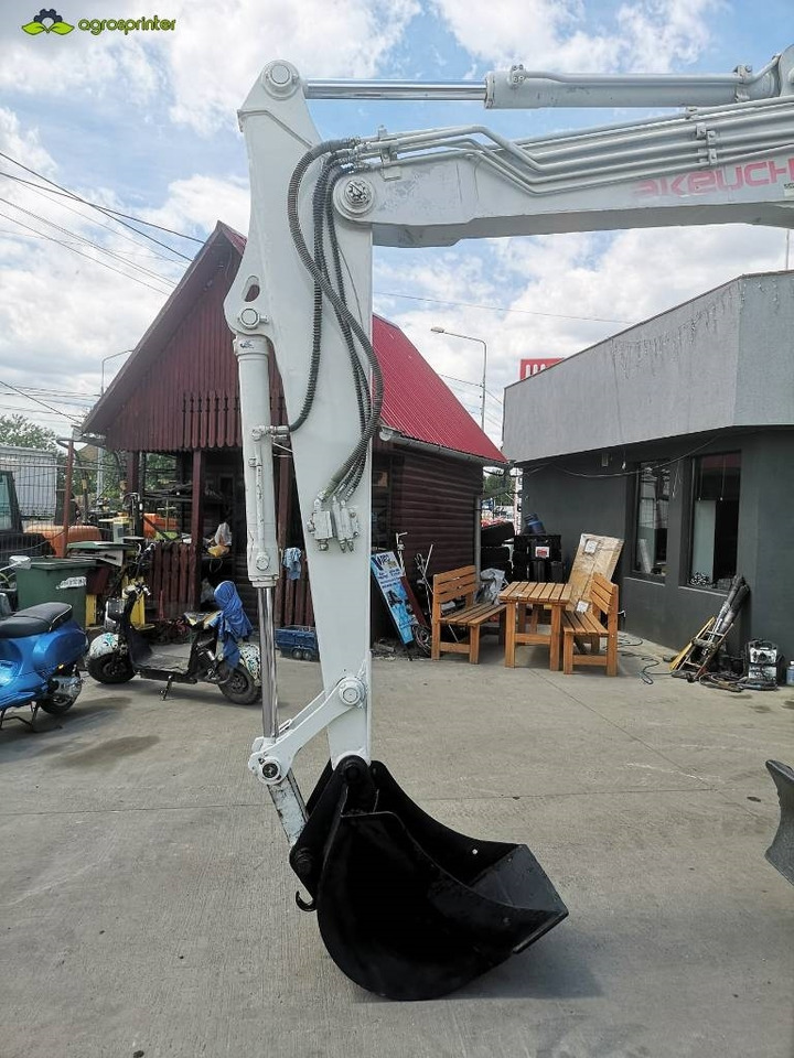 Takeuchi TB180FR - Mini-ekskavators: foto 5 Takeuchi TB180FR - Mini-ekskavators: foto 5
