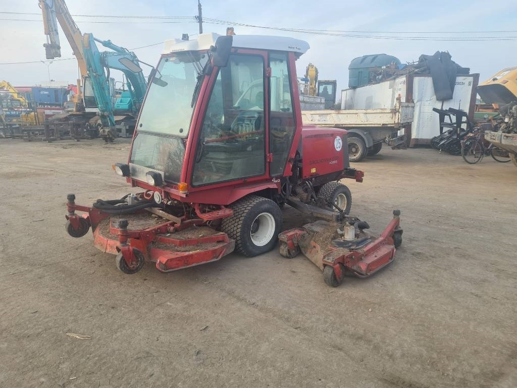 Toro Groundmaster 4000D - Zāles pļāvējs: foto 4 Toro Groundmaster 4000D - Zāles pļāvējs: foto 4