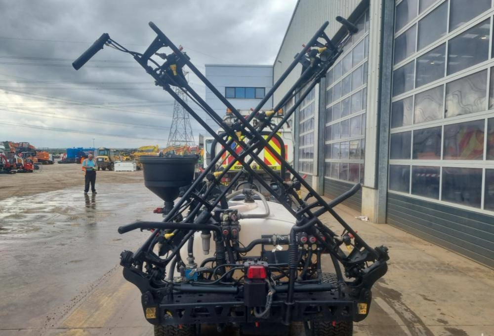 Toro Multi Pro 1750 - Šķidrmēslu iestrādes inžektors: foto 4 Toro Multi Pro 1750 - Šķidrmēslu iestrādes inžektors: foto 4