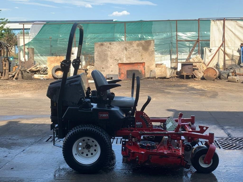 Toro Z MASTER PROFESSIONAL 7000 - Zāles pļāvējs: foto 3 Toro Z MASTER PROFESSIONAL 7000 - Zāles pļāvējs: foto 3