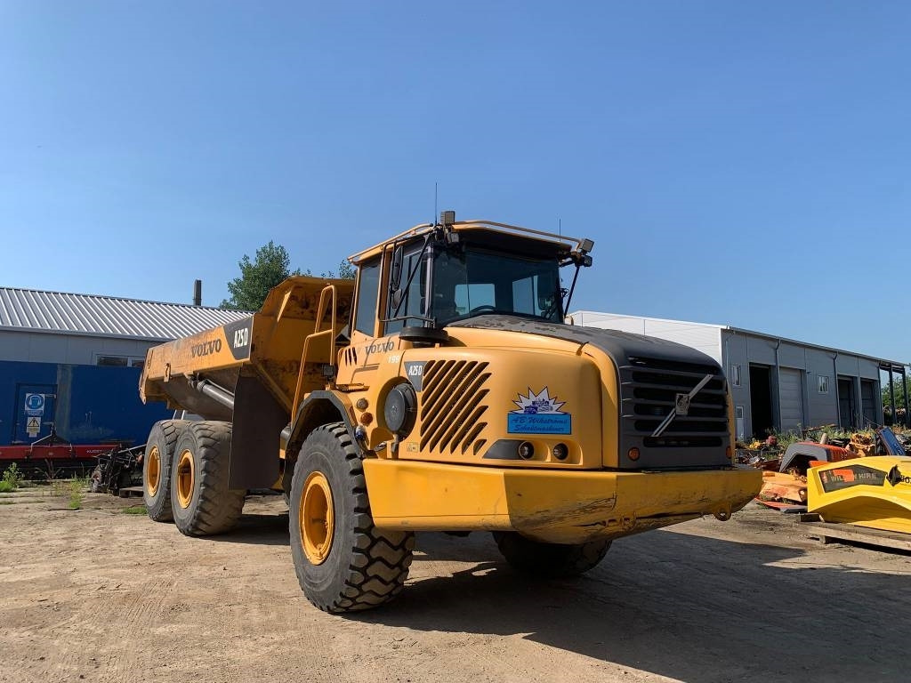 Volvo A 25 D - Artikulētias pašizgāzējs: foto 1 Volvo A 25 D - Artikulētias pašizgāzējs: foto 1