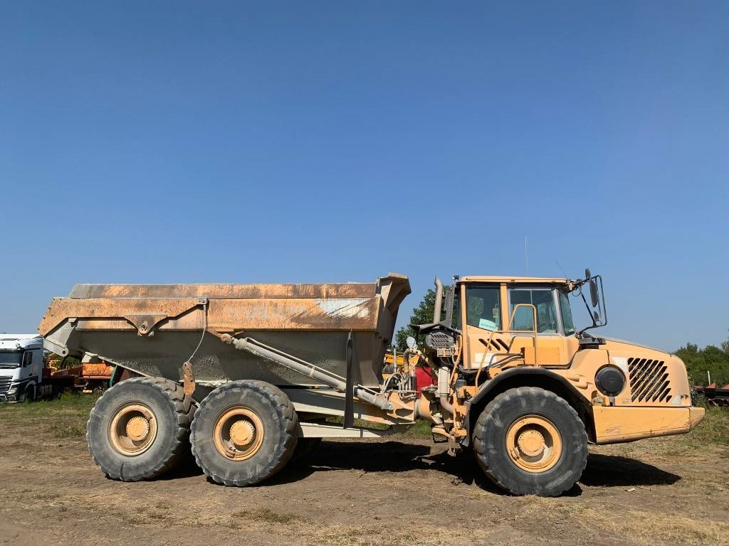 Volvo A 30 D - Artikulētias pašizgāzējs: foto 2 Volvo A 30 D - Artikulētias pašizgāzējs: foto 2