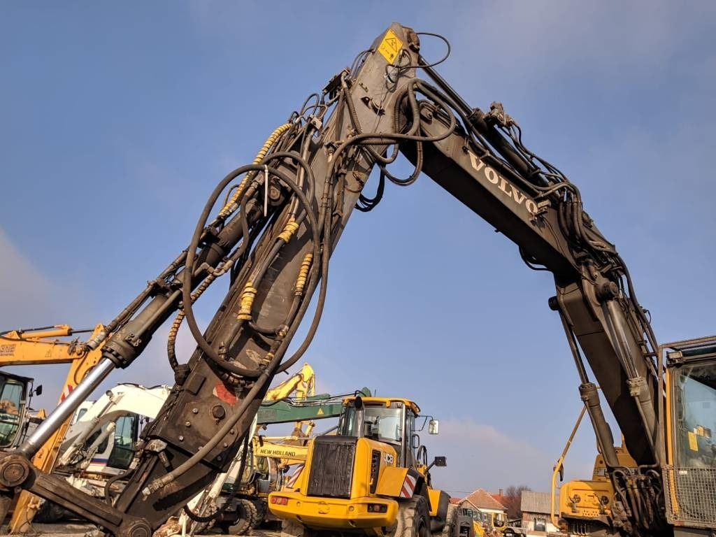 Kāpurķēžu ekskavators Volvo EC 160 B LC: foto 7