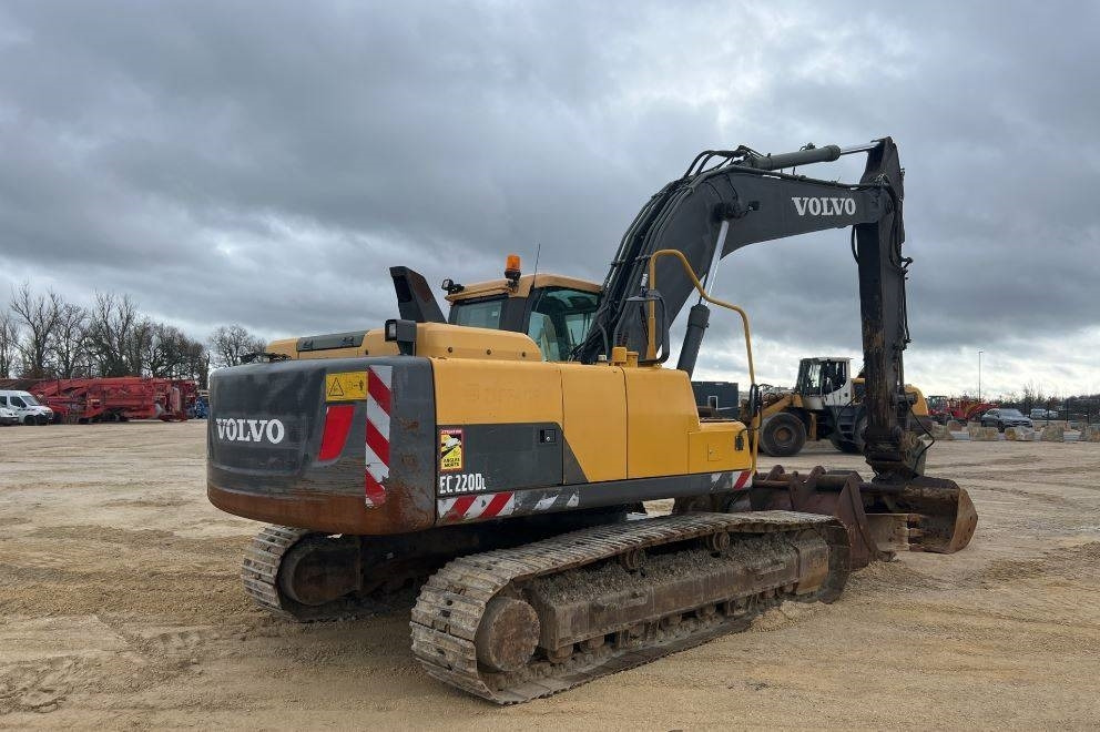 Volvo EC 220 DL - Kāpurķēžu ekskavators: foto 3 Volvo EC 220 DL - Kāpurķēžu ekskavators: foto 3