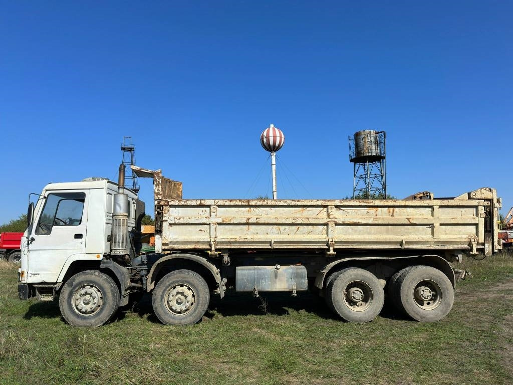 Volvo FL 10 - Kravas automašīna pašizgāzējs: foto 2 Volvo FL 10 - Kravas automašīna pašizgāzējs: foto 2