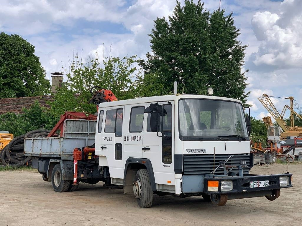 Volvo FL 611 Railway Truck - Kravas auto ar manipulatoru: foto 1 Volvo FL 611 Railway Truck - Kravas auto ar manipulatoru: foto 1
