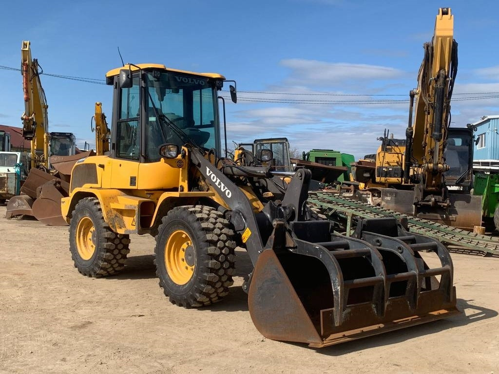 Volvo L 35 G - Riteņu iekrāvējs: foto 2 Volvo L 35 G - Riteņu iekrāvējs: foto 2