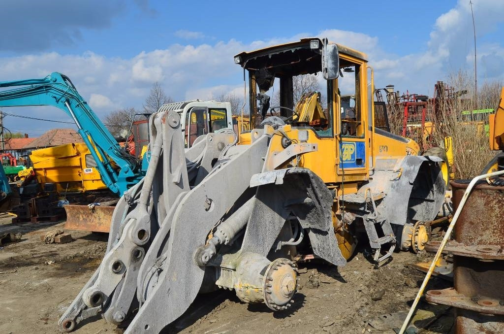 Volvo L110E - Riteņu iekrāvējs: foto 1 Volvo L110E - Riteņu iekrāvējs: foto 1