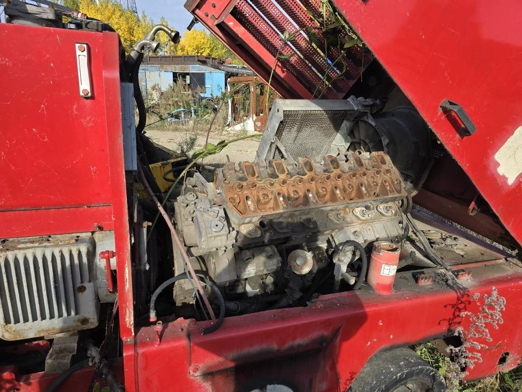 Wirtgen W 600 DC FOR PARTS - Asfalta klājējs: foto 5 Wirtgen W 600 DC FOR PARTS - Asfalta klājējs: foto 5